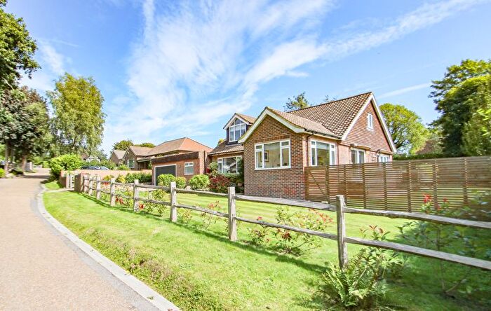 4 Bedroom Property For Sale In Fabulous Family Home Offering Flexible Accommodation, Magnolia, The Warren, Mayfield, TN20