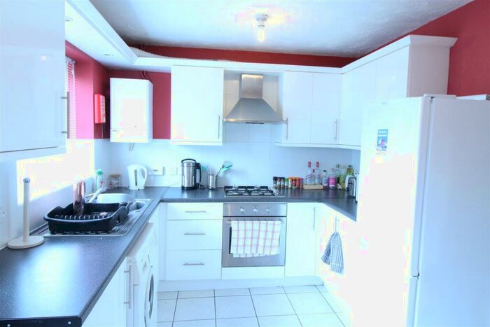 2 Bedroom Semi-Detached House To Rent In ** £pppw Excluding Bills ** Available For / Academic Year ** Kittiwake Mews, Lenton, Nottingham, NG7