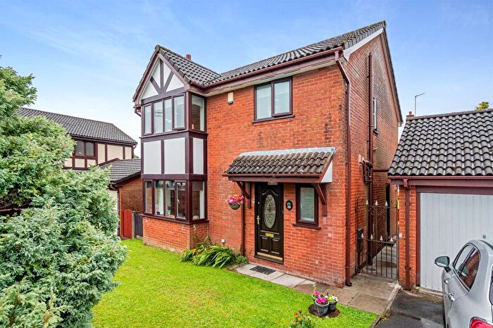 4 Bedroom Detached House For Sale In Key View, Darwen, BB3