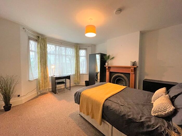 1 Bedroom Semi-Detached House To Rent In Kenmore Grove, Bristol, BS7