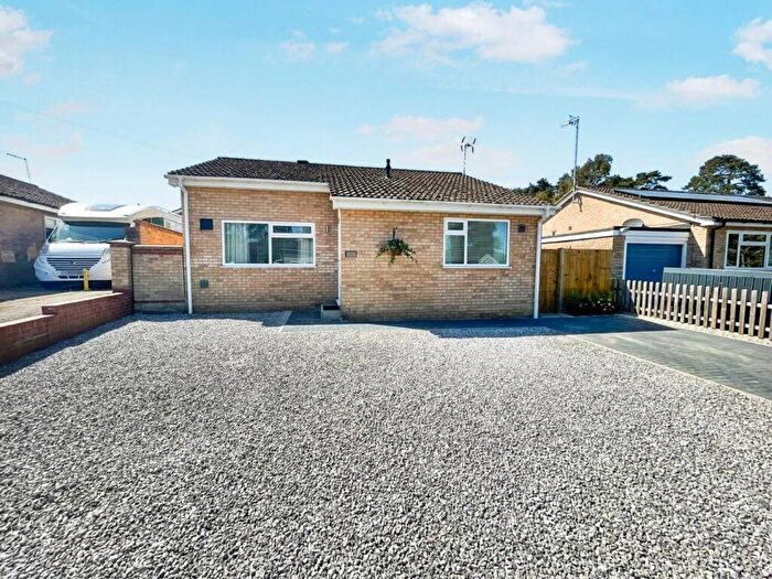 3 Bedroom Detached Bungalow For Sale In Swallow Drive, Brandon, IP27