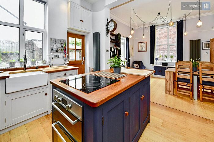 5 Bedroom Detached House For Sale In Hague Lane, Renishaw, Sheffield, Derbyshire, S21