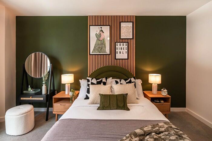 2 Bedroom Apartment For Sale In Lyon Close, Hove, Brighton, BN3