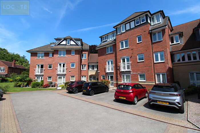 1 Bedroom Flat For Sale In St Clements Court Urmston, M41