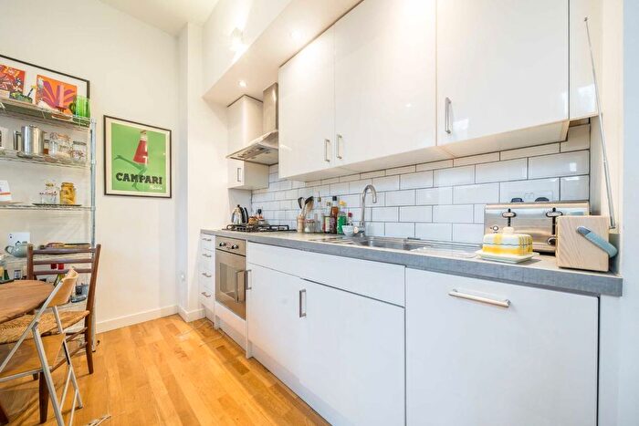 1 Bedroom Flat For Sale In Crane Grove, London, N7