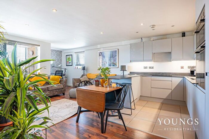 2 Bedroom Flat For Sale In Lambeth Road, Lambeth Court Lambeth Road, SS7