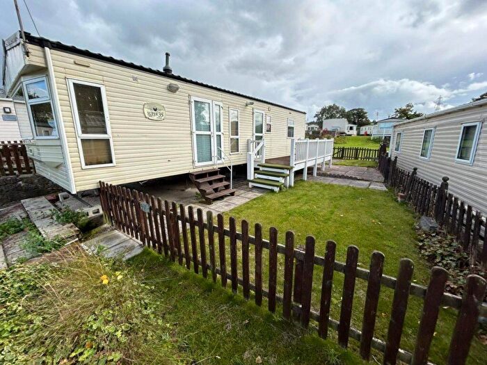 2 Bedroom Park Home For Sale In Sirior Bach Caravan Park, LL22