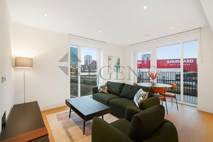 1 Bedroom Flat To Rent In Reflection Apartments, Cascade Way, W12