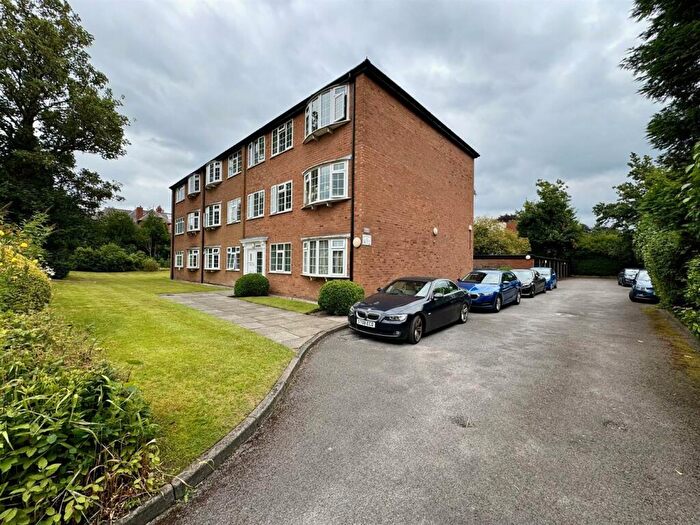 1 Bedroom Apartment To Rent In Glen Maye, Sale, M33