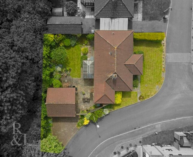3 Bedroom Bungalow For Sale In Gresham Close, West Bridgford, Nottingham, NG2