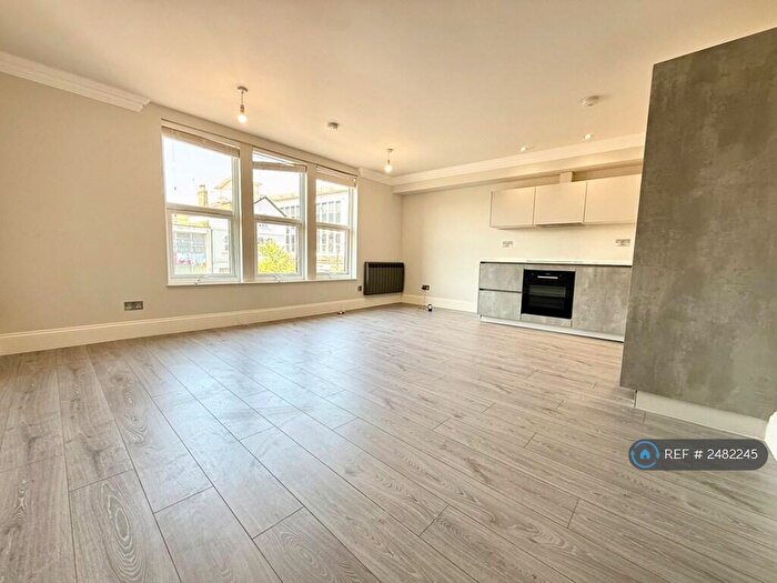 2 Bedroom Flat To Rent In High Street, Bromley, BR1