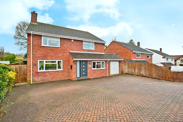 4 Bedroom Detached House For Sale In Hillside, Puriton, Bridgwater, TA7