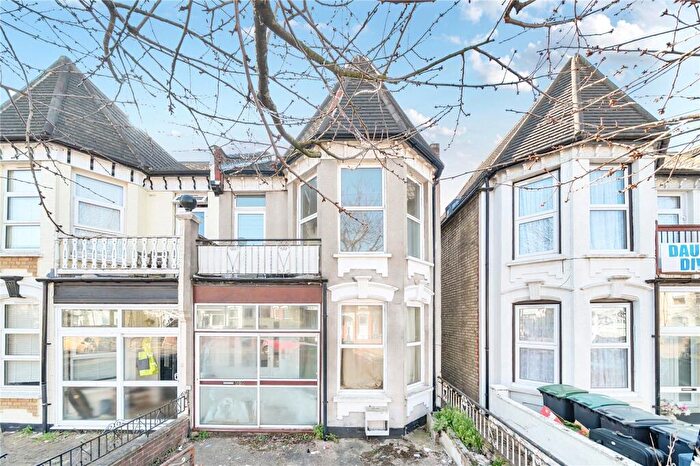 Studio To Rent In Sylvan Avenue, London, N22
