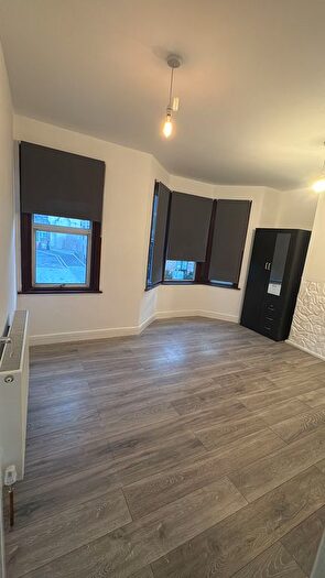 1 Bedroom Flat To Rent In Forest Road, Walthamstow, E17