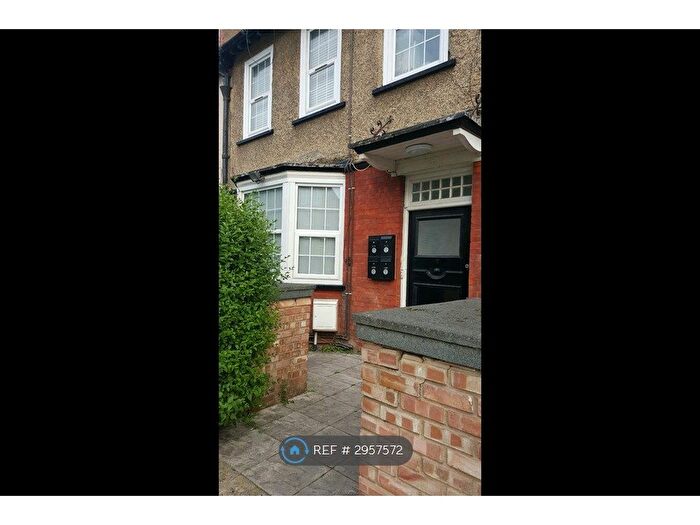 Studio To Rent In Stanford Road, London, SW16