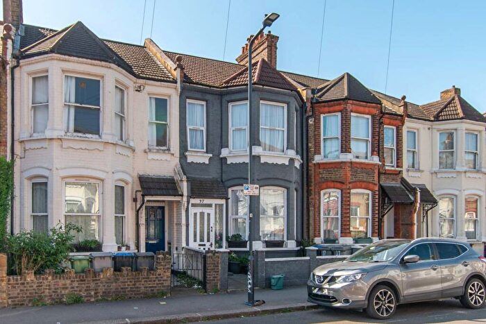 4 Bedroom Terraced House For Sale In Bathurst Gardens, Kensal Green, London, NW10