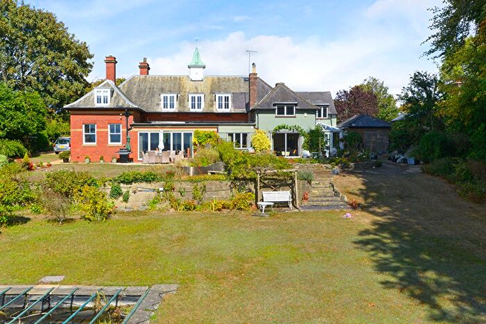 4 Bedroom Detached House For Sale In Hogs Back, Puttenham, GU3