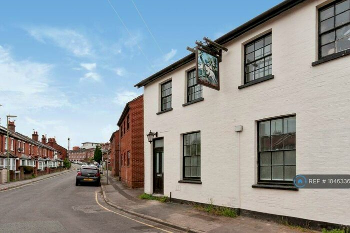 2 Bedroom Semi-Detached House To Rent In Flaxfield Road, Basingstoke, RG21