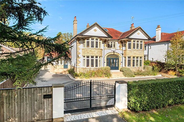 5 Bedroom Detached House For Sale In Hookstone Road, Harrogate, HG2