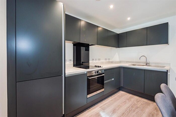 1 Bedroom Apartment To Rent In Woden Street, Salford, M5