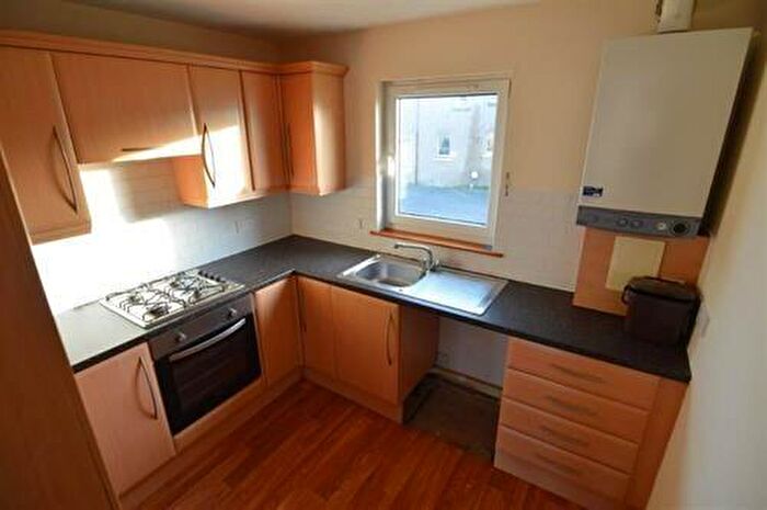2 Bedroom Flat To Rent In Glenfarg Crescent, Cowdenbeath, KY4