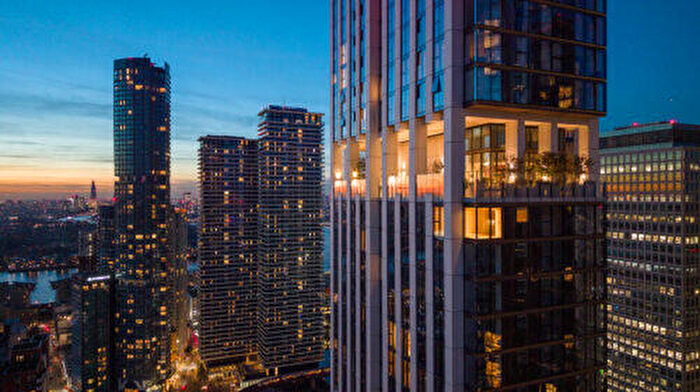 1 Bedroom Apartment For Sale In South Quay Plaza, Canary Wharf, E14