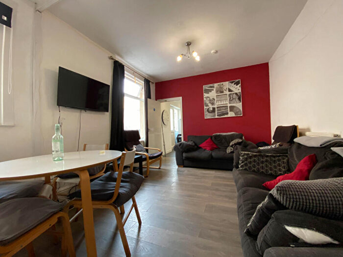7 Bedroom Terraced House To Rent In Glynrhondda Street, Cathays, CF24