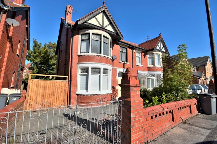 3 Bedroom Semi-Detached House To Rent In Newton Drive, Blackpool, FY3