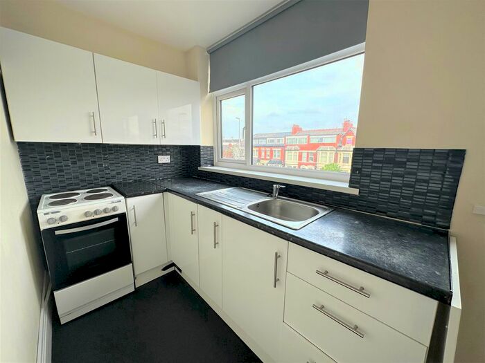 1 Bedroom Flat To Rent In Bloomfield Road, Blackpool, FY1