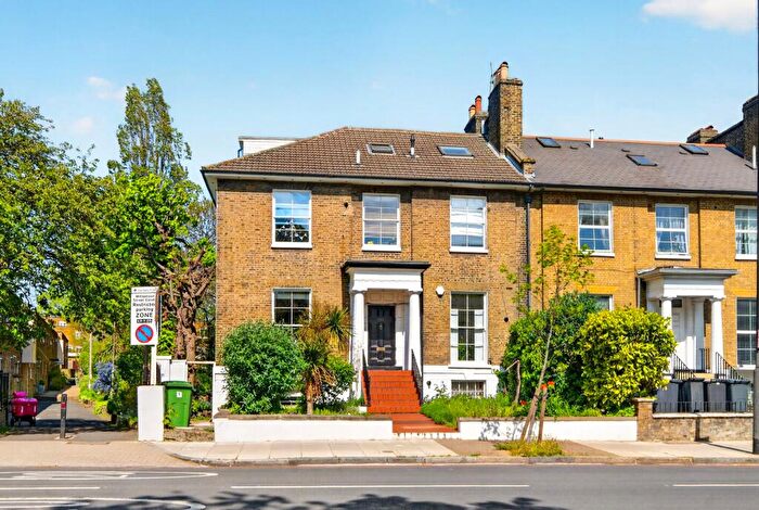 1 Bedroom Flat To Rent In Camden Road, London, N7