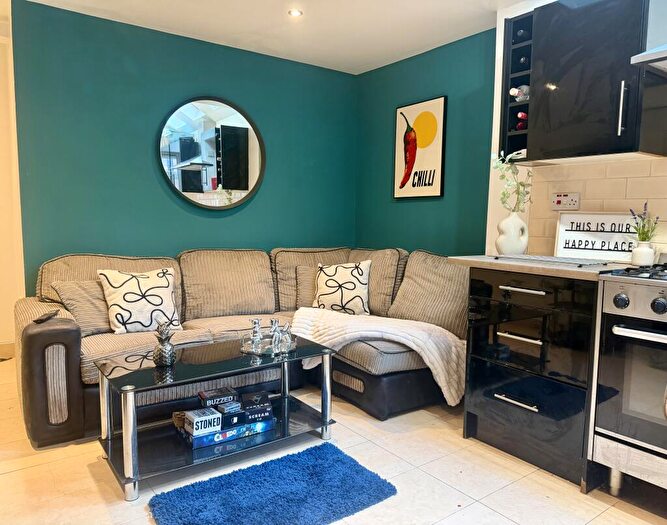 5 Bedroom House To Rent In Warwards Lane - Bed, Selly Oak, West Midlands, B29