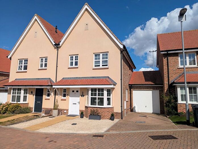 3 Bedroom Semi-detached House For Sale In Repertor Drive, Maldon, CM9