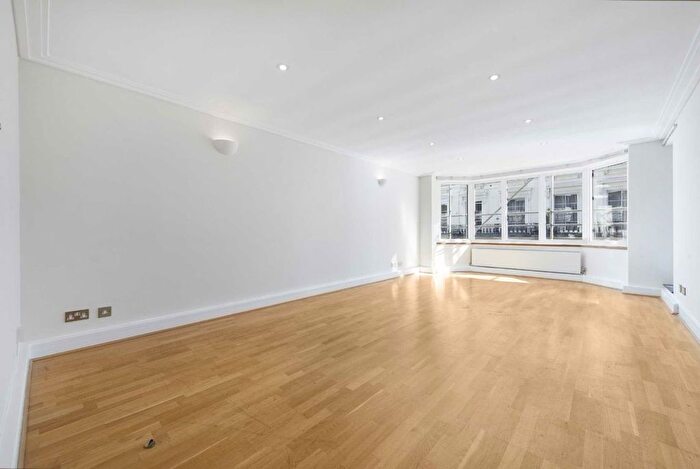 3 Bedroom Flat To Rent In Evesham House, Notting Hill, W2