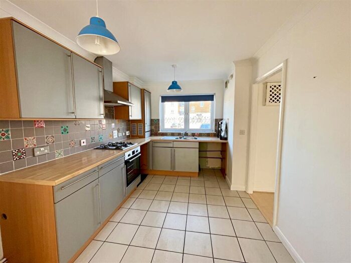 3 Bedroom Terraced House To Rent In West Quay, Newhaven, BN9
