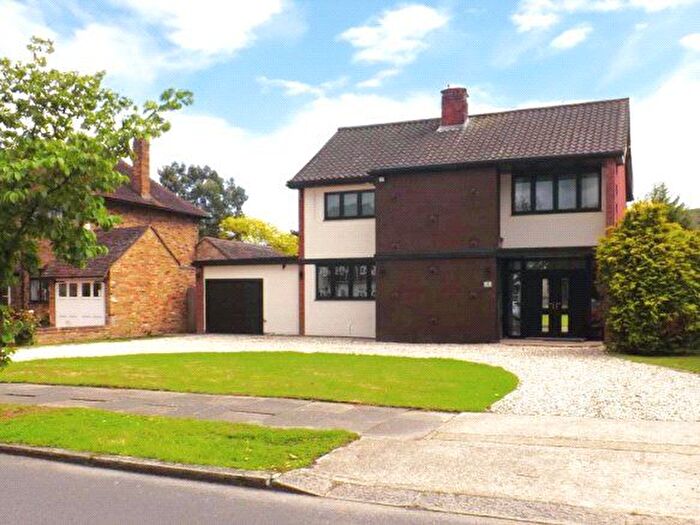 4 Bedroom Detached House To Rent In Nelmes Crescent, Hornchurch, Essex, RM11
