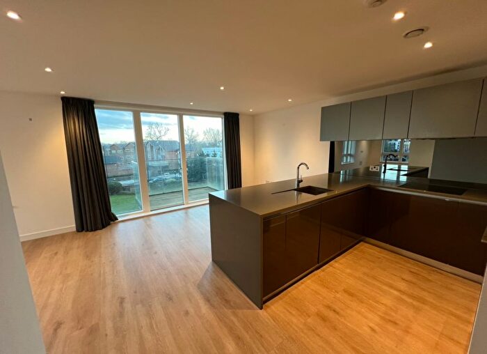 2 Bedroom Flat For Sale In Allen House, Heritage Walk, Brentford, TW8