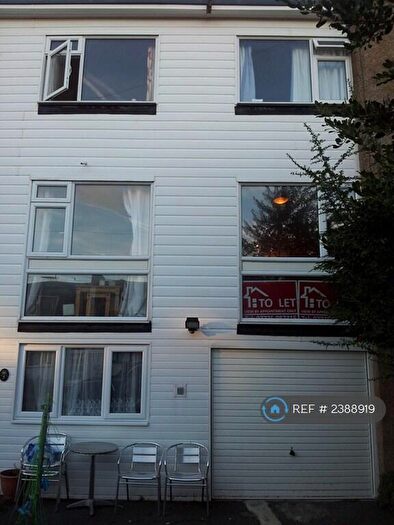3 Bedroom Semi-Detached House To Rent In Granville Farm Mews, Ramsgate, CT11