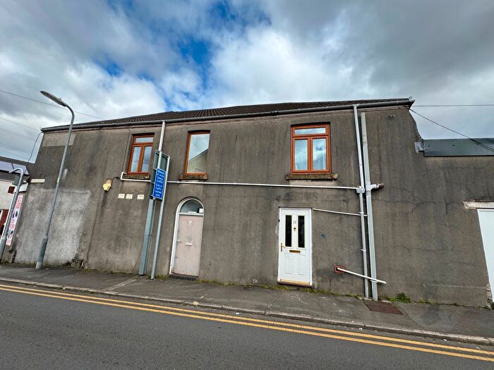 2 Bedroom Flat To Rent In Payne Street, Neath, SA11
