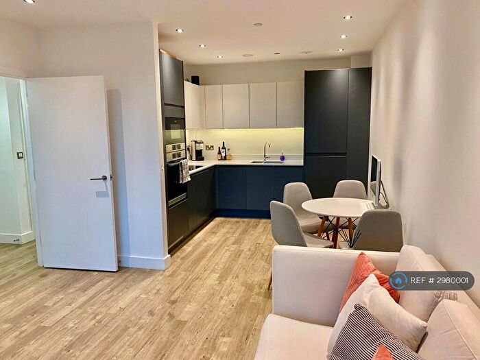 1 Bedroom Flat To Rent In Wyke Road, London, E3