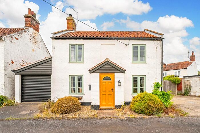 3 Bedroom Detached House For Sale In Ladys Row, Lenwade, NR9