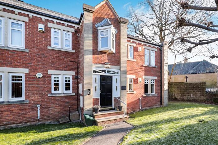 2 Bedroom Flat For Sale In Leeds Road, Harrogate, HG2