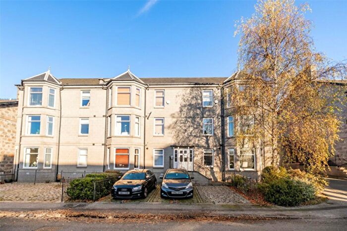 2 Bedroom Flat To Rent In Deemount Terrace, Flat, Aberdeen, AB11