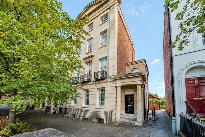 2 Bedroom Apartment To Rent In London Road, Reading, RG1