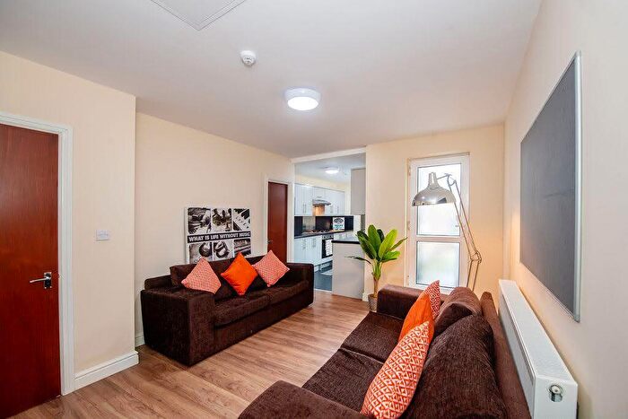 6 Bedroom Terraced House To Rent In Adelaide Road, Kensington, Liverpool, L7