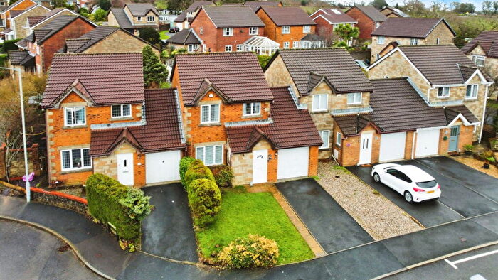 3 Bedroom Link Detached House For Sale In Llys Gwenci, Birchgrove, Swansea, SA7