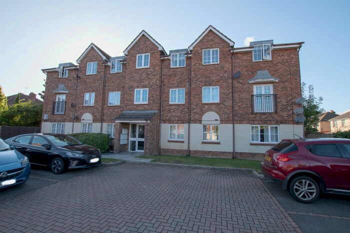 2 Bedroom Flat To Rent In Avro Close, Regents Park, Southampton SO15