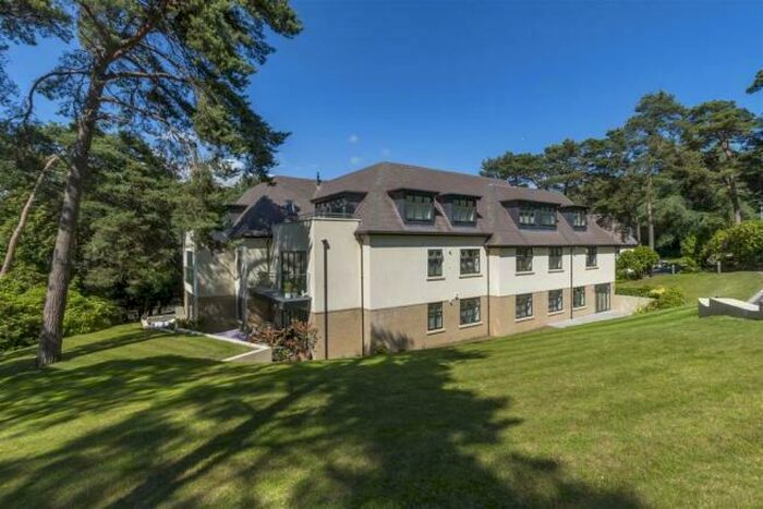 3 Bedroom Apartment To Rent In Lilliput Road, Lilliput, BH14