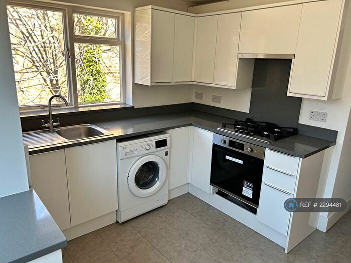 1 Bedroom Flat To Rent In St. John's Hill Grove, London, SW11