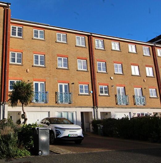 1 Bedroom Town House To Rent In St. Kitts Drive, Eastbourne, East Sussex, BN23