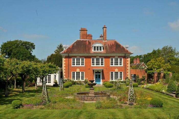 4 Bedroom Semi-Detached House For Sale In Ballards Hill, Goudhurst, Cranbrook, Kent, TN17